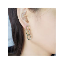 Load image into Gallery viewer, Curb Chain Earrings
