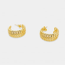 Load image into Gallery viewer, Wavy Chain Earrings
