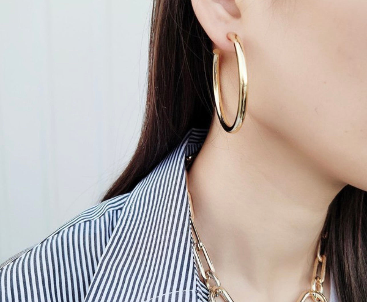 Medium Classic Hoops